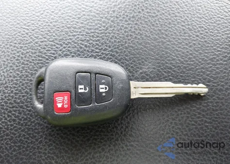 2013 Toyota Rav4 Xle z USA, uszkodzony, nr VIN JTMRFREV1D5025741